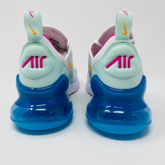Nike Women’s Air Max 270 - Picture 3 of 6